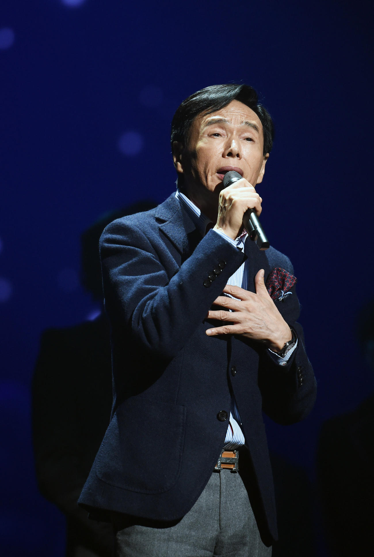 森進一（2015年12月撮影）