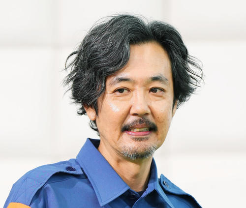 「虎に翼」父役の岡部たかし、歌＆ピースサインであさイチ生出演　大吉は「トリッキーすぎる！」