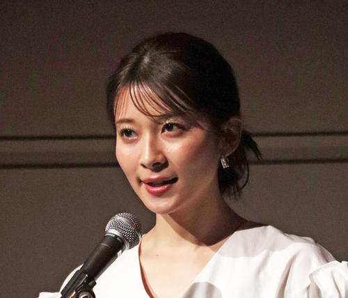 山本里菜アナ、テレ朝アナ＆スタイリストと女子会スリーショット「三人とも素敵です」
