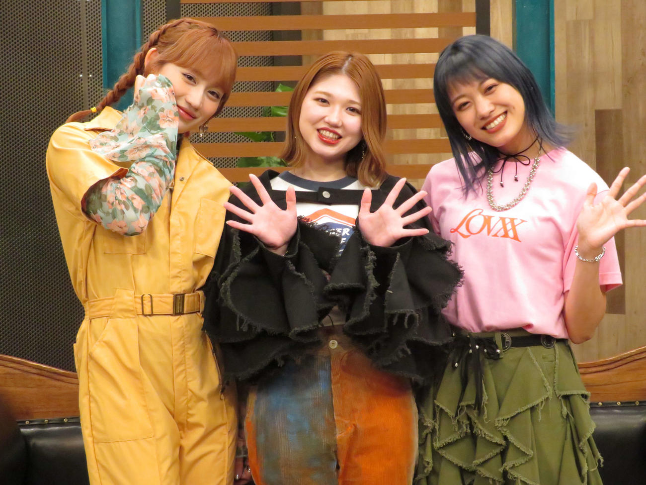 「生たけ　～スカパー！春のハロプロ生中継盛り上げるぞSP～」収録取材会に出席した左から佐々木莉佳子、竹内朱莉、岸本ゆめの