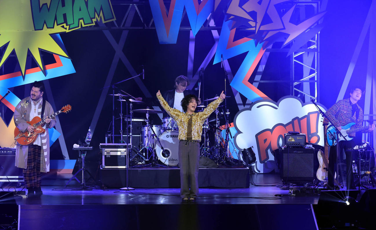 「Yogibo BOOM TOKYO 2024」でパフォーマンスを披露するFIVE NEW OLD（撮影・浅見桂子）