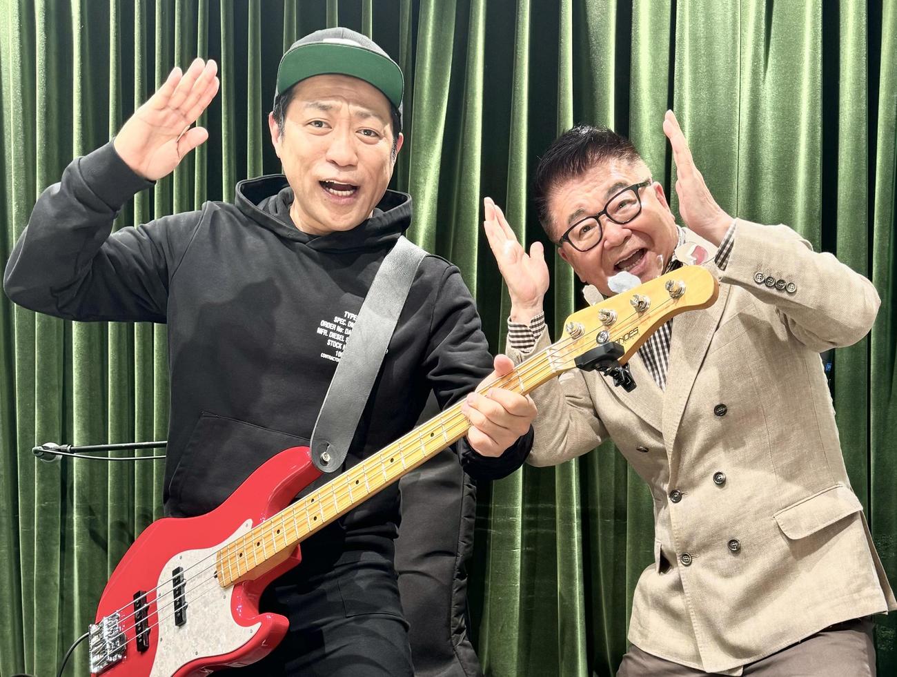 はなわ（左）と生島ヒロシ