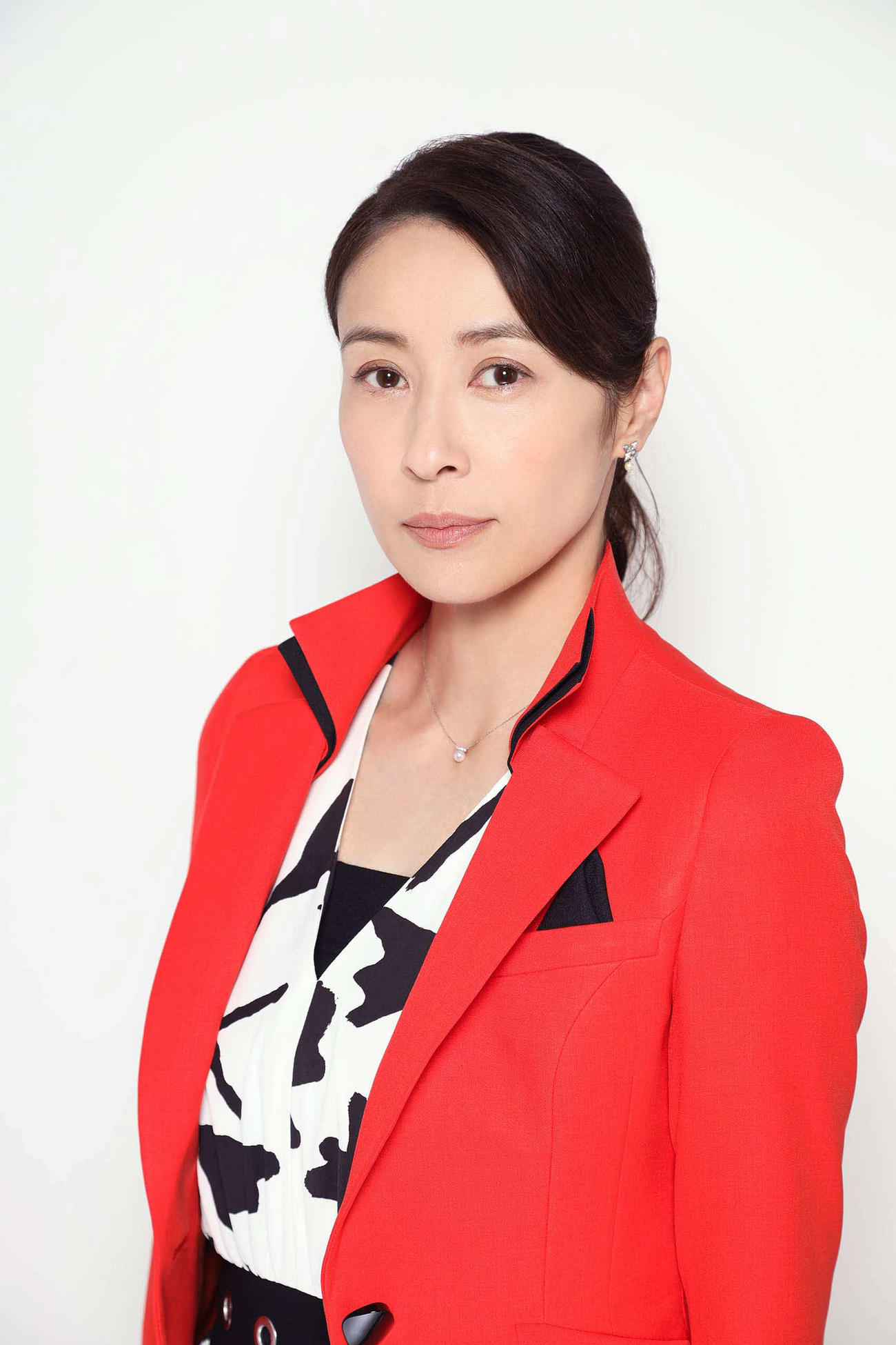 フジテレビ系「ビリオン×スクール」に出演する水野美紀（C）フジテレビ