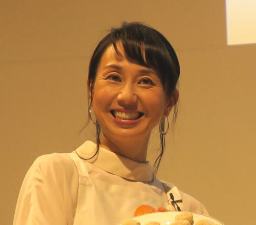 東尾理子の６歳次女が「一度も切ってなかった」長髪バッサリ　ヘアドネーションに称賛の声