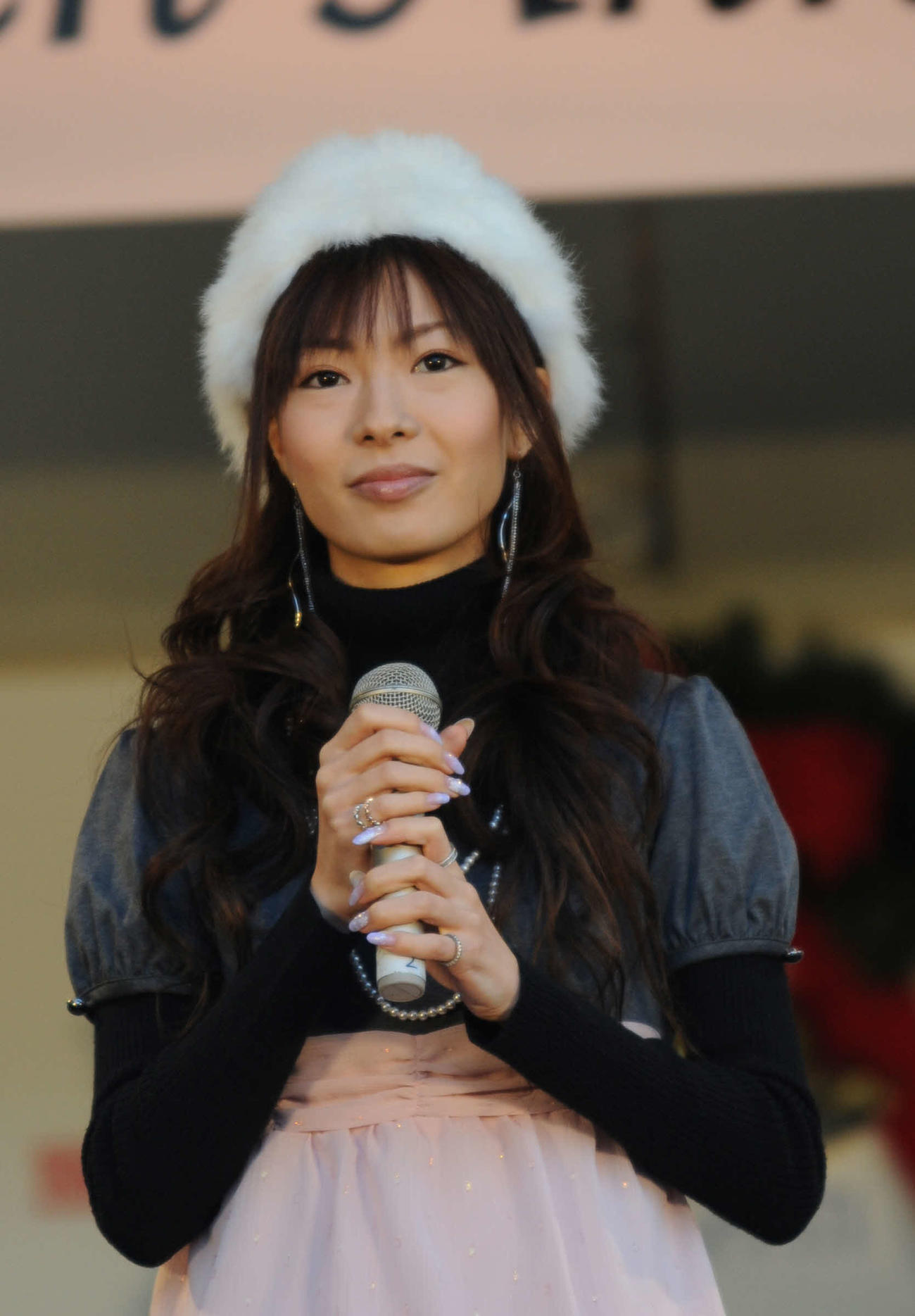 東京タワー開業50周年記念イベントで東京タワーのイメージガール折井あゆみ（2008年12月撮影）