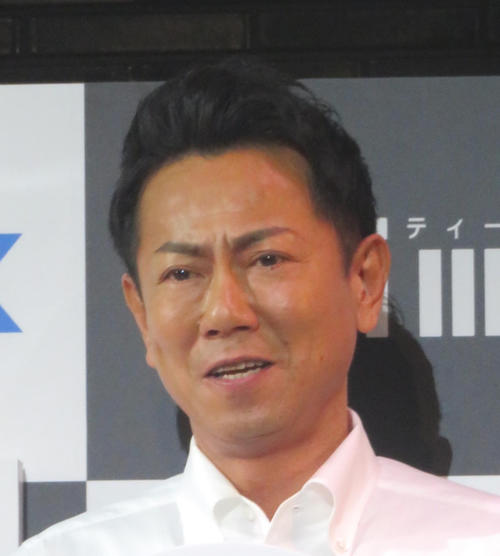 54歳トレンディー俳優、生放送「ビリビリ電流流され唇に口紅」衝撃シーンにスタジオ騒然