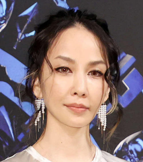 41歳中島美嘉、“美しすぎ”「NANA」姿電撃公開しネット絶叫「やばやば！」「キャー！」