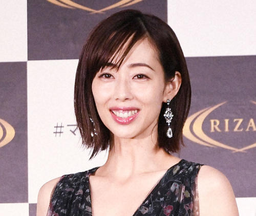 第２子妊娠の44歳井上和香、ふっくらお腹ショット公開「安産きーがん！」の声