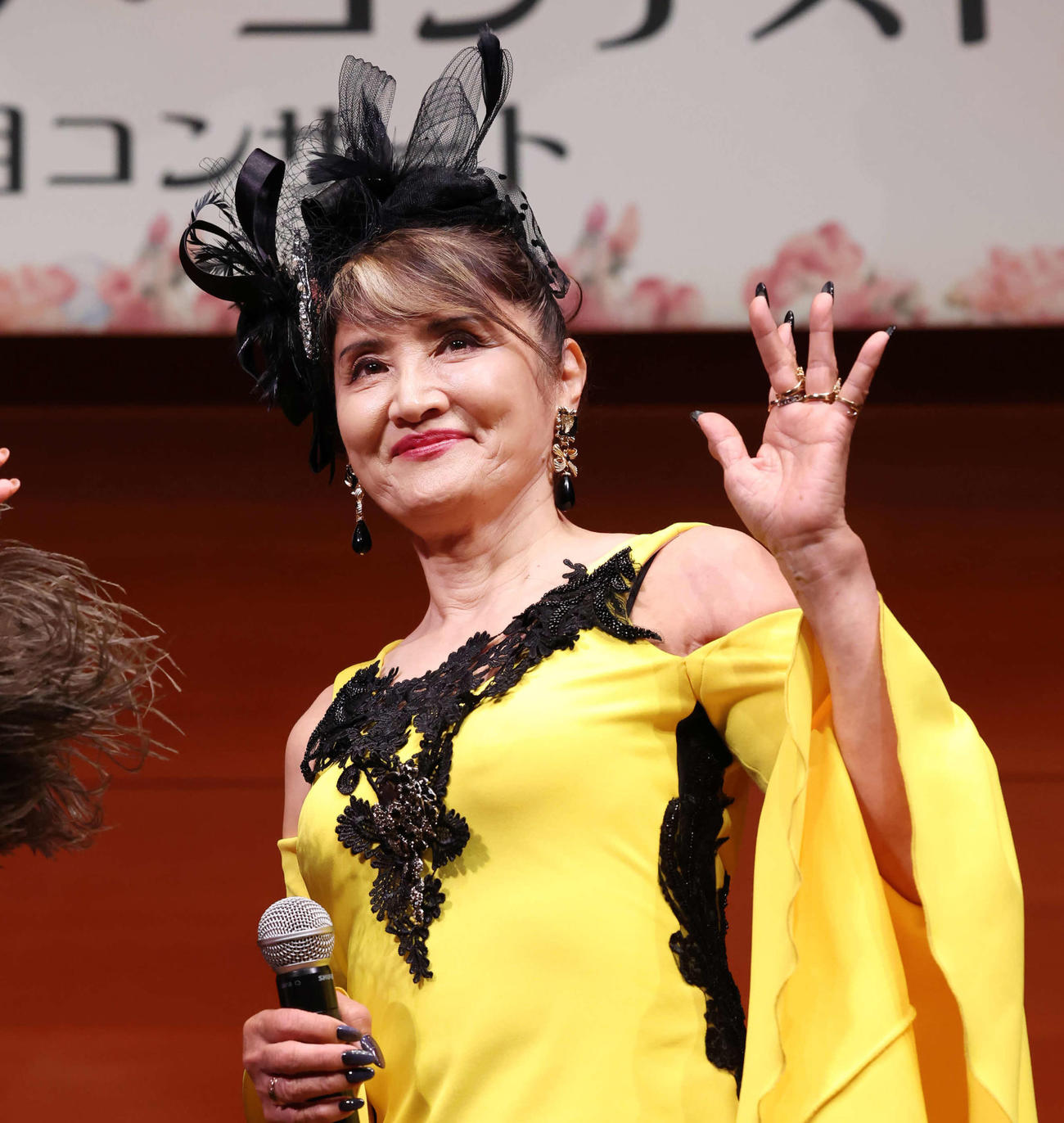 シャンソン歌手鬼無里まりとしてデビューする元女優の志穂美悦子（撮影・丹羽敏通）