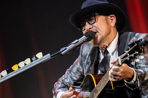 直木賞作家・万城目学さん初作詞　Chage新曲「飾りのない歌」７月に配信