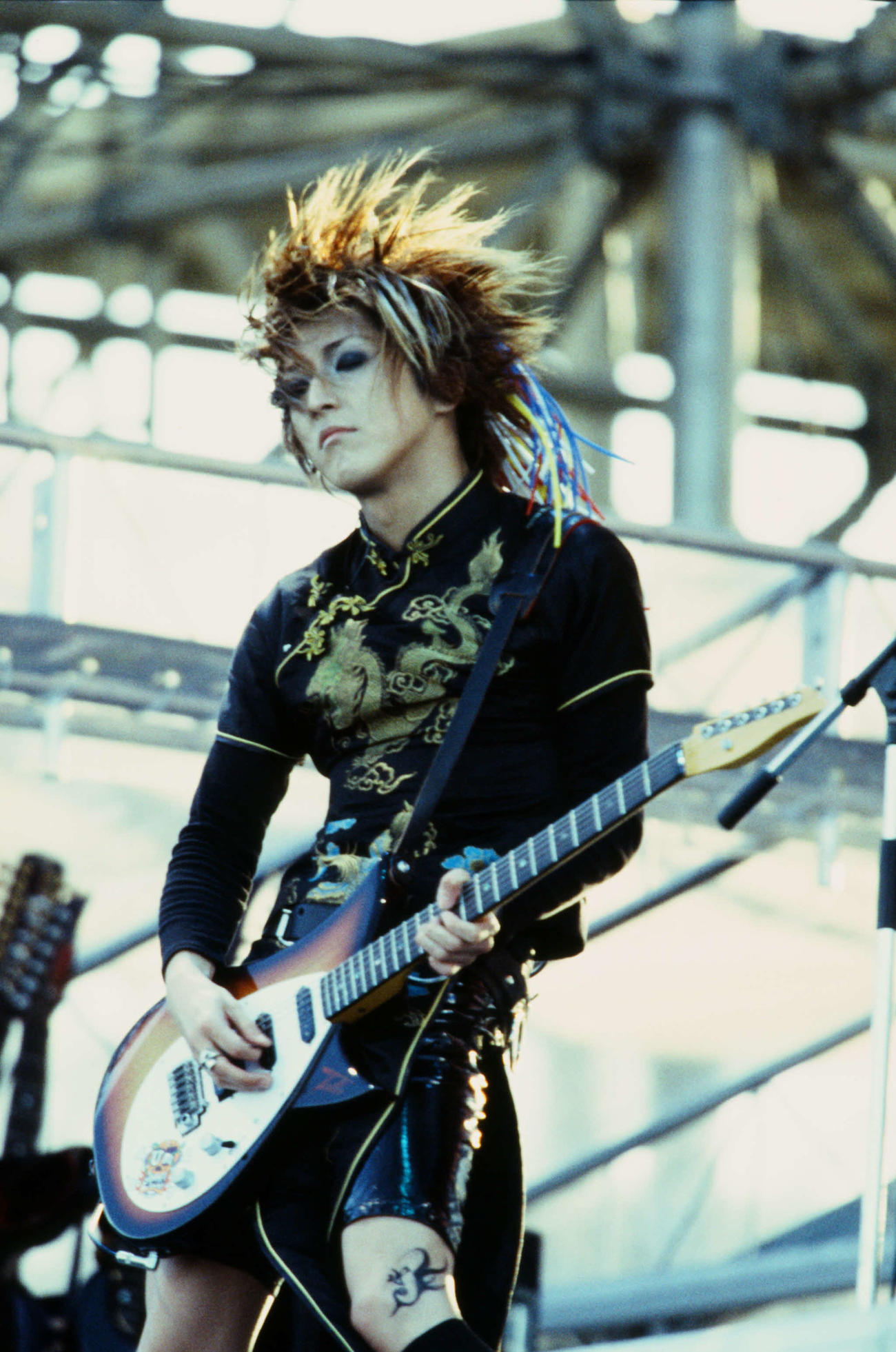 99年の「GLAY EXPO」で演奏するHISASHI