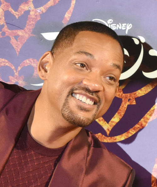 “ビンタ”以来２年ぶり主演作でウィル・スミスがサプライズ、観客は驚きと歓喜　記念撮影も