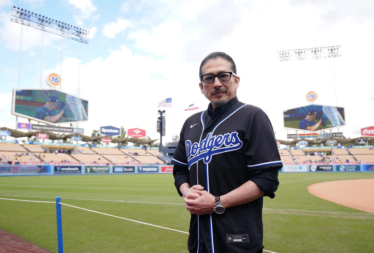 ドジャース対カージナルス　始球式を務めた真田広之（2024年3月撮影）