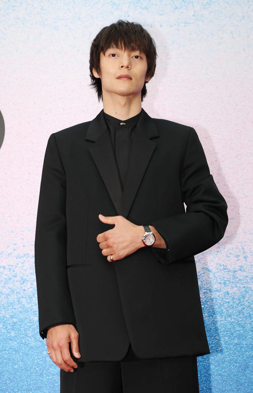窪田正孝が「家族の絆」明かす「隙間を一緒に作れるパートナーがいるのは何にも代え難い縁」