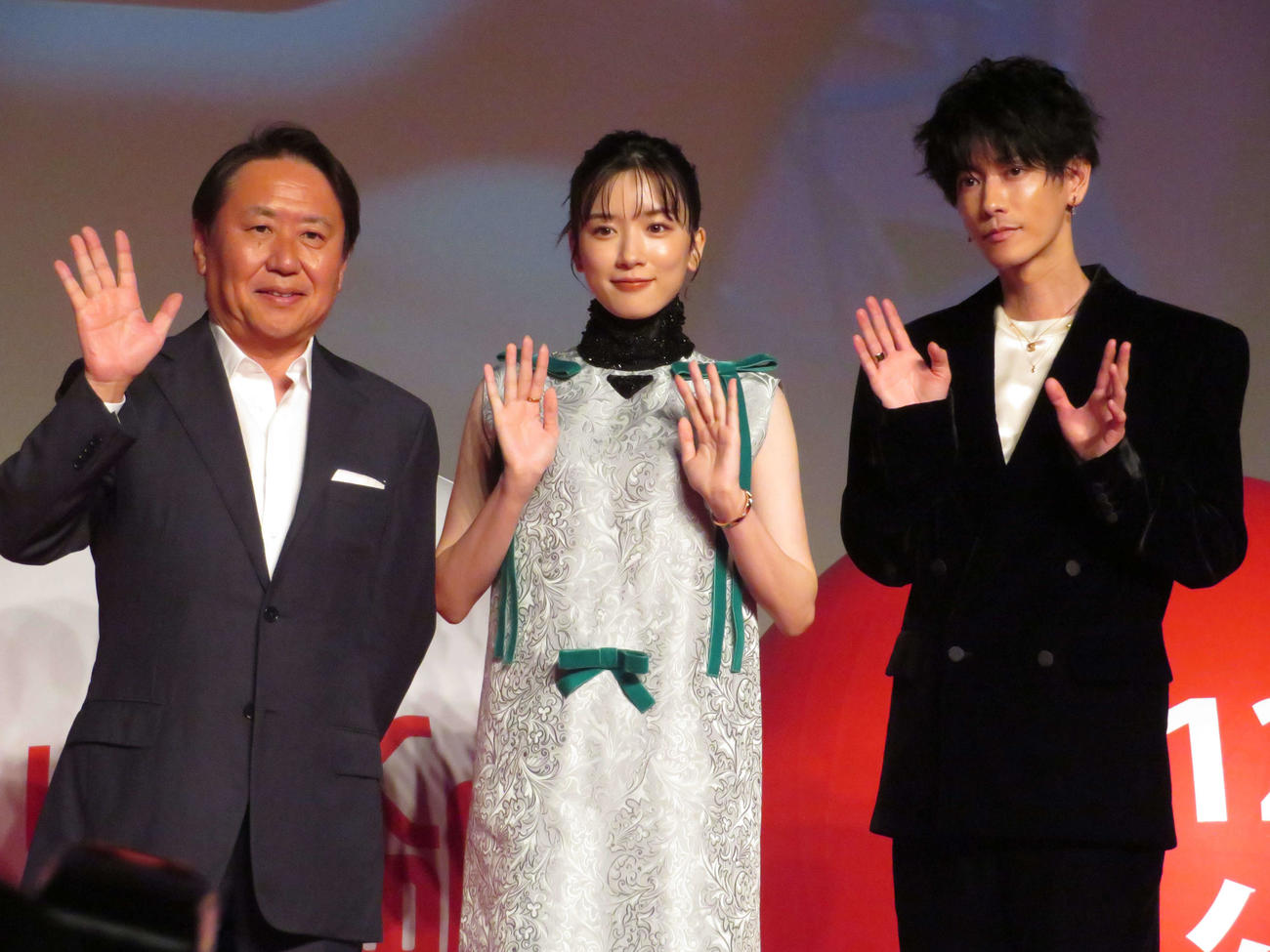 映画「はたらく細胞」制作発表会に出席した武内英樹監督、永野芽郁、佐藤健