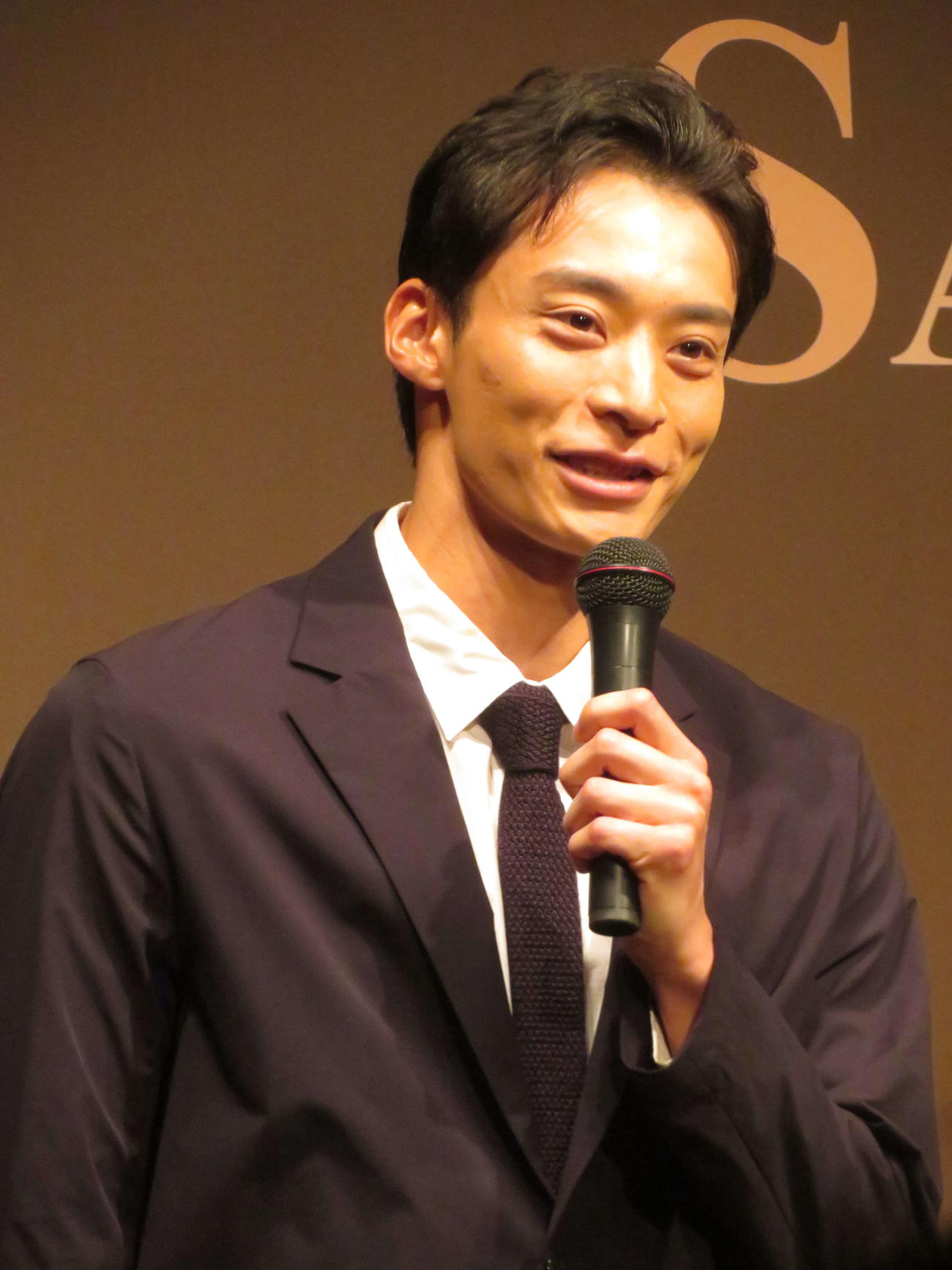 「SAKE COMPETITION 2024」でプレゼンターを務めた入江陵介氏（撮影・村上幸将）