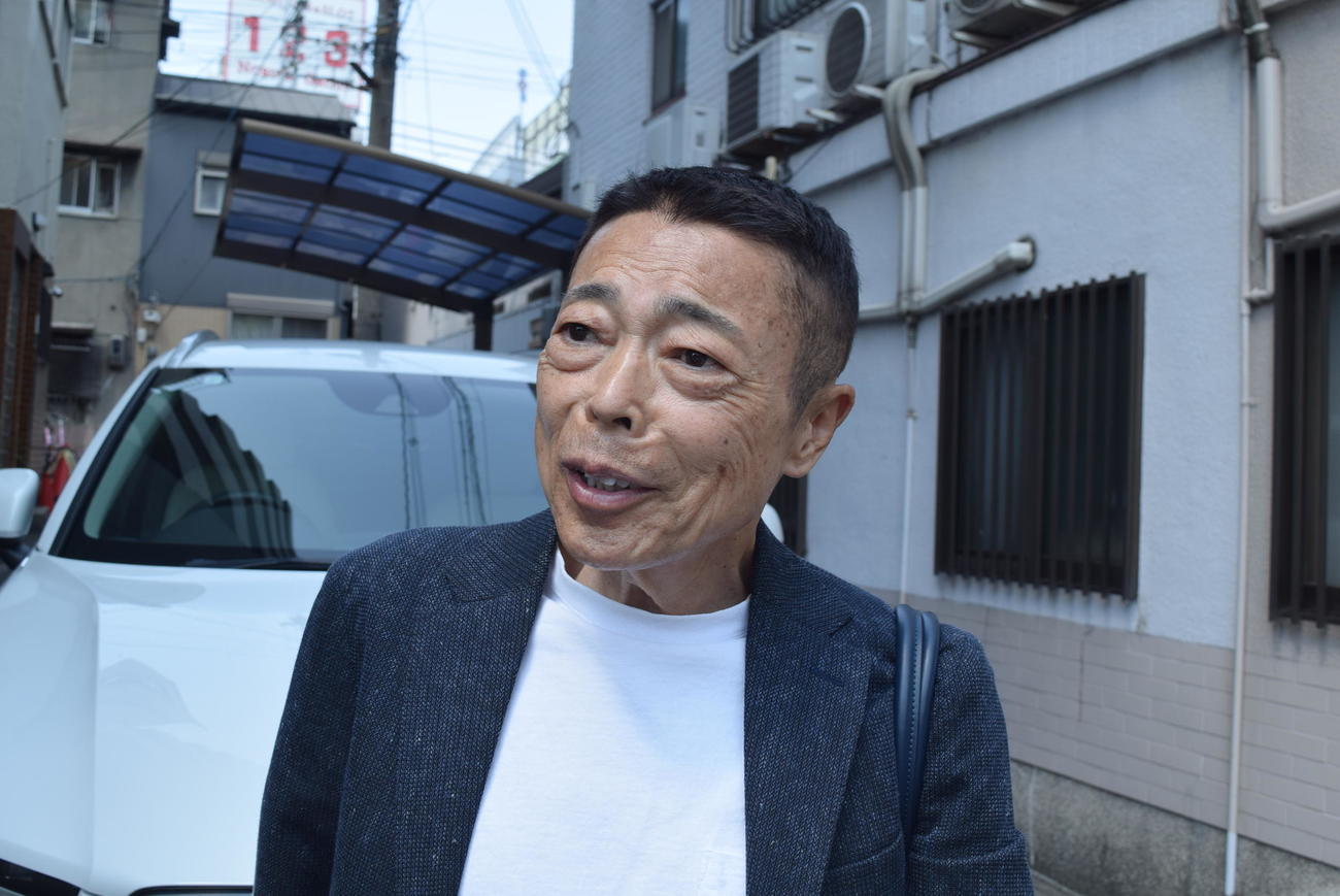 亡き師匠ざこばさんへの思いを語った桂塩鯛（撮影・阪口孝志）