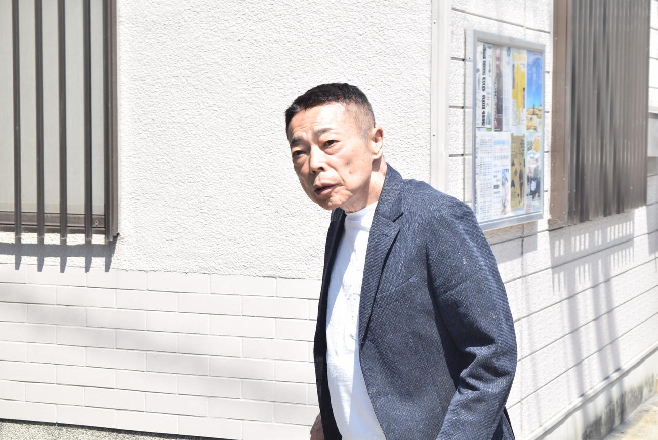 亡き師匠ざこばさんへの思いを語った桂塩鯛（撮影・阪口孝志）