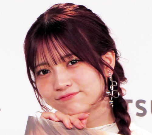 21歳アイドルが運転免許証披露し「芸名かと思ってた」「免許写真でこの可愛さやばい」反響続々