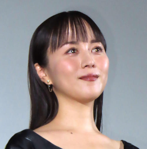 比嘉愛未　38歳誕生日、真っ赤なドレス姿披露「いい大人なので…」と思いをつづる