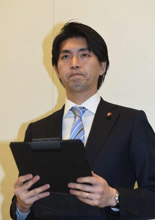 43歳宮崎謙介氏”雰囲気再激変”金髪姿を衝撃公開　４月丸刈りにしたばかり
