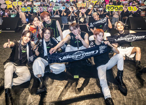 ENJINが結成４周年記念ライブ　足の靱帯を負傷中のA．rikがダンスなしのDJとして登場
