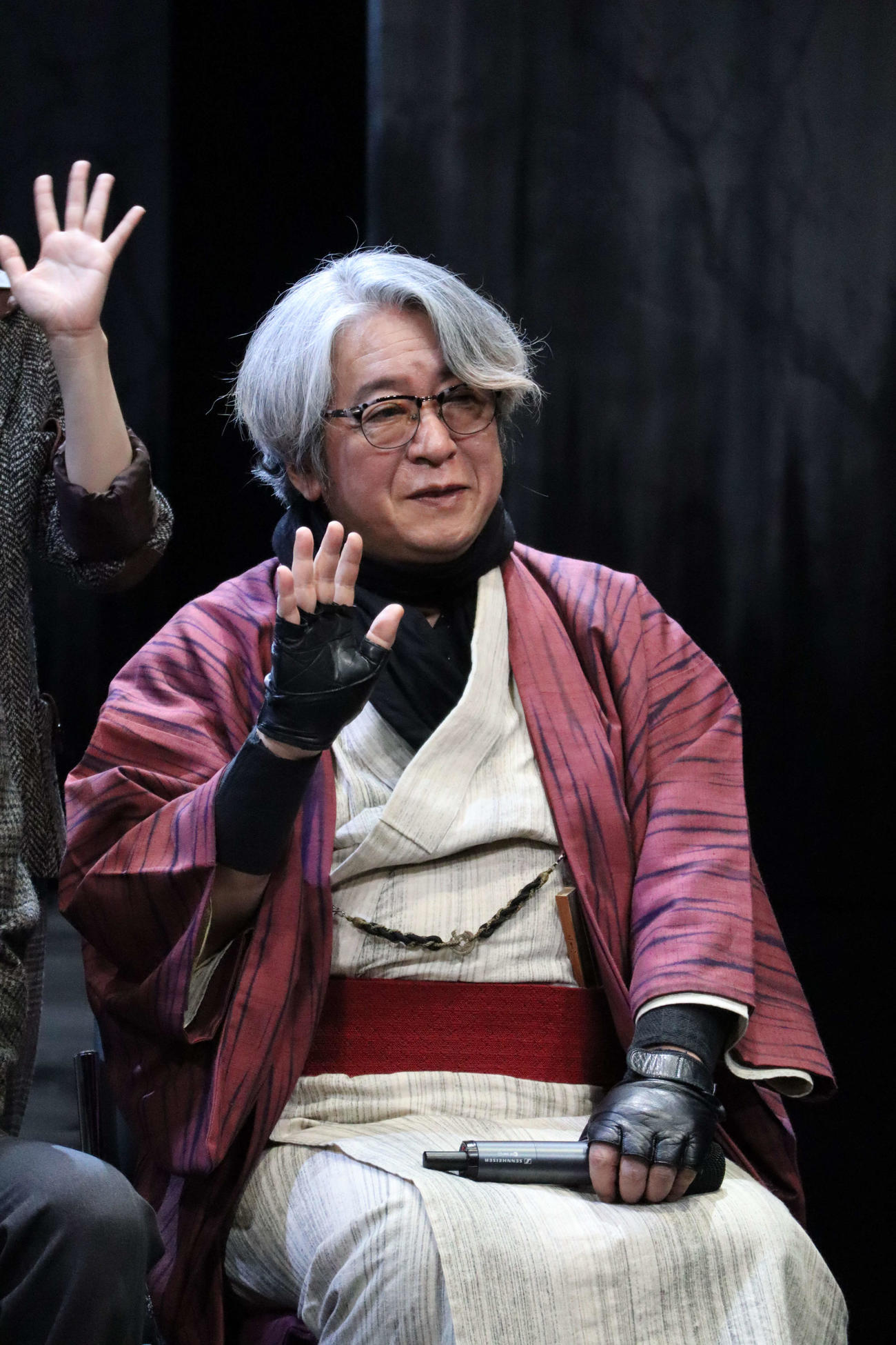 ミュージカル「鉄鼠の檻」の取材会に出席した、原作の京極夏彦さん