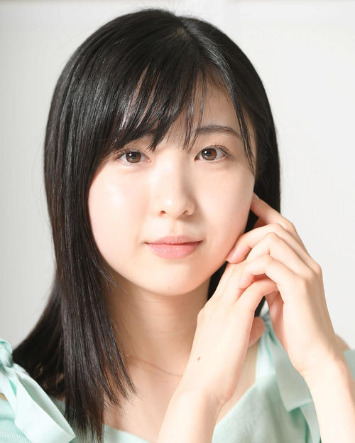 中村守里　透明感あふれる21歳誕生日の報告ポーズにファンからのツッコミは？