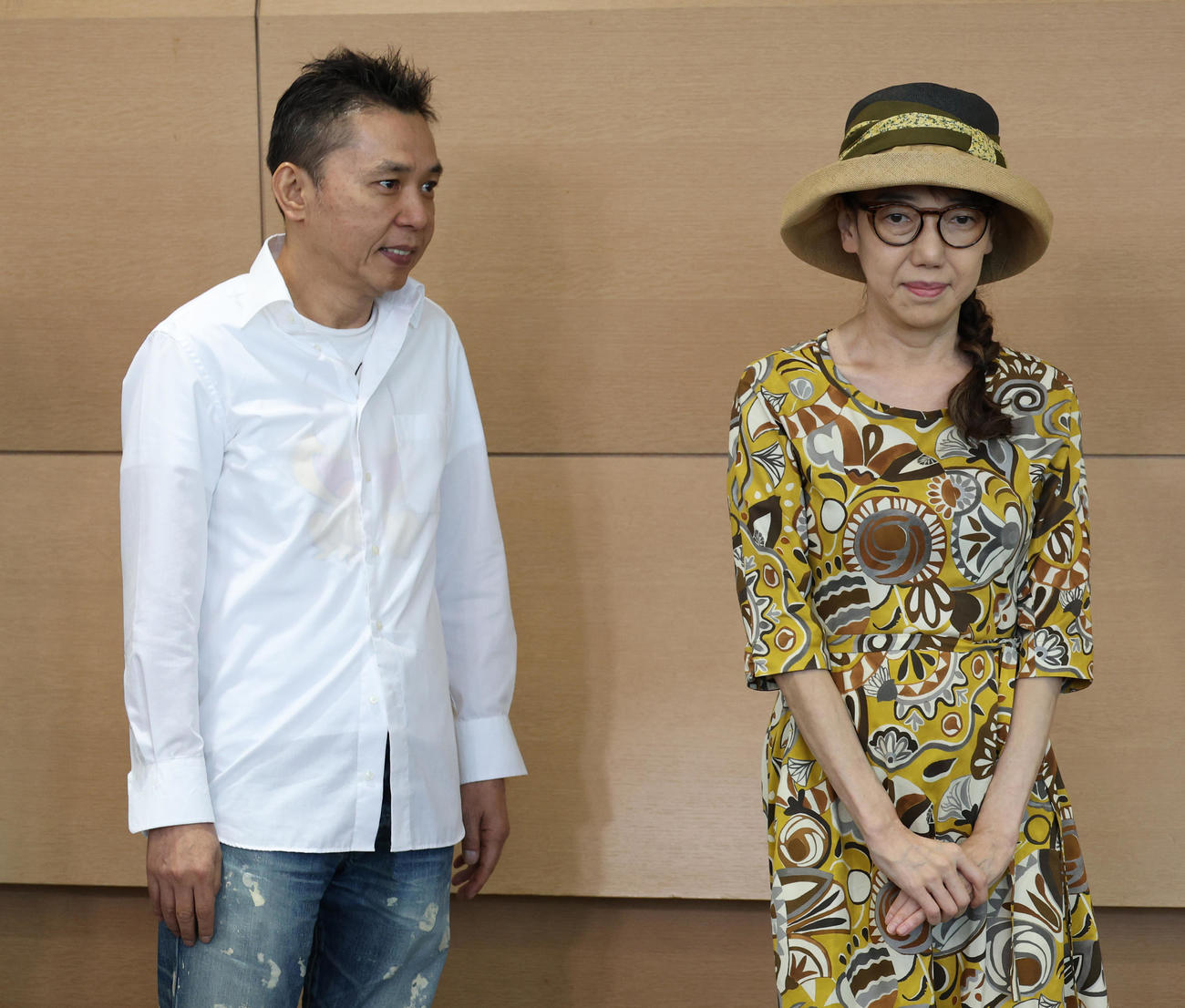TARAKOさんとの思い出を語る太田光（左）と太田光代夫妻（撮影・中島郁夫）