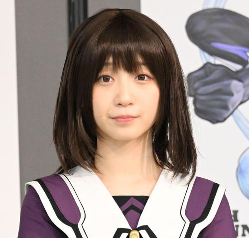 伊織もえ、美しい胸元あらわな上着はだけた姿披露「ボタンとめてーーー！」の声