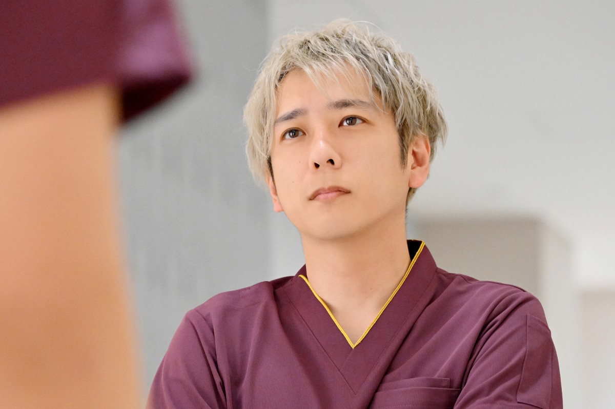 TBS系日曜劇場「ブラックペアン　シーズン2」の二宮和也（C）TBS