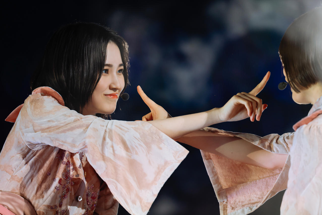 全国ツアーファイナルの東京ドーム公演でパフォーマンスする櫻坂46（撮影・上山陽介氏）