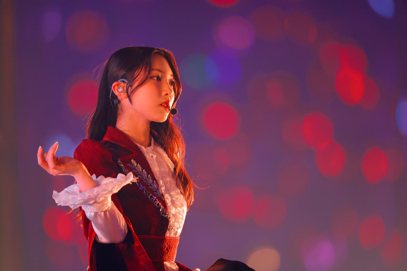 全国ツアーファイナルの東京ドーム公演でパフォーマンスする櫻坂46谷口愛季（撮影・上山陽介氏）