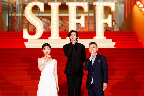 京本大我「すごい光景でここにいられることは光栄」上海国際映画祭レッドカーペットに興奮気味