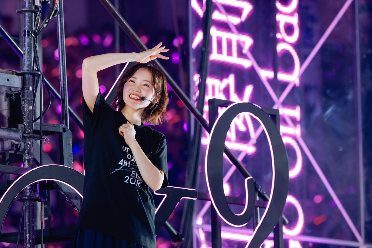 全国ツアーファイナルの東京ドーム公演でパフォーマンスする櫻坂46松田里奈（撮影・上山陽介氏）