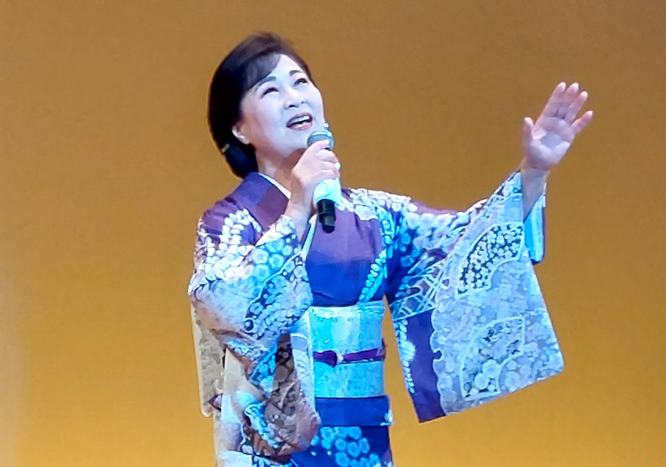 石川県志賀町で復興支援コンサートを行った島津悦子