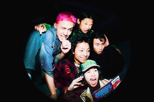 「ギリハッピー」がバズり中！KOMOREBI新曲「Giri Giri」がSNSで広がり