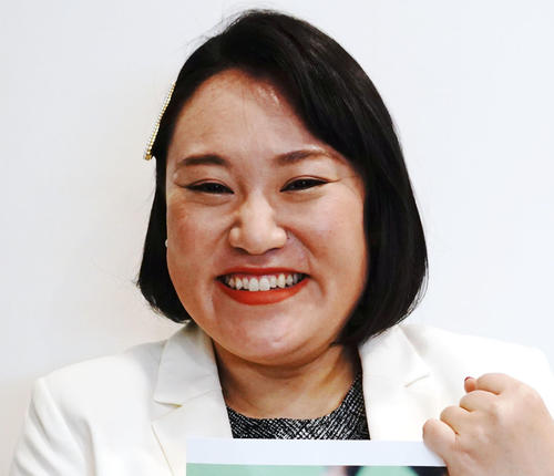 バービー、小池百合子知事のオンライン会見に言及「落ち着いた雰囲気を演出するためには…」