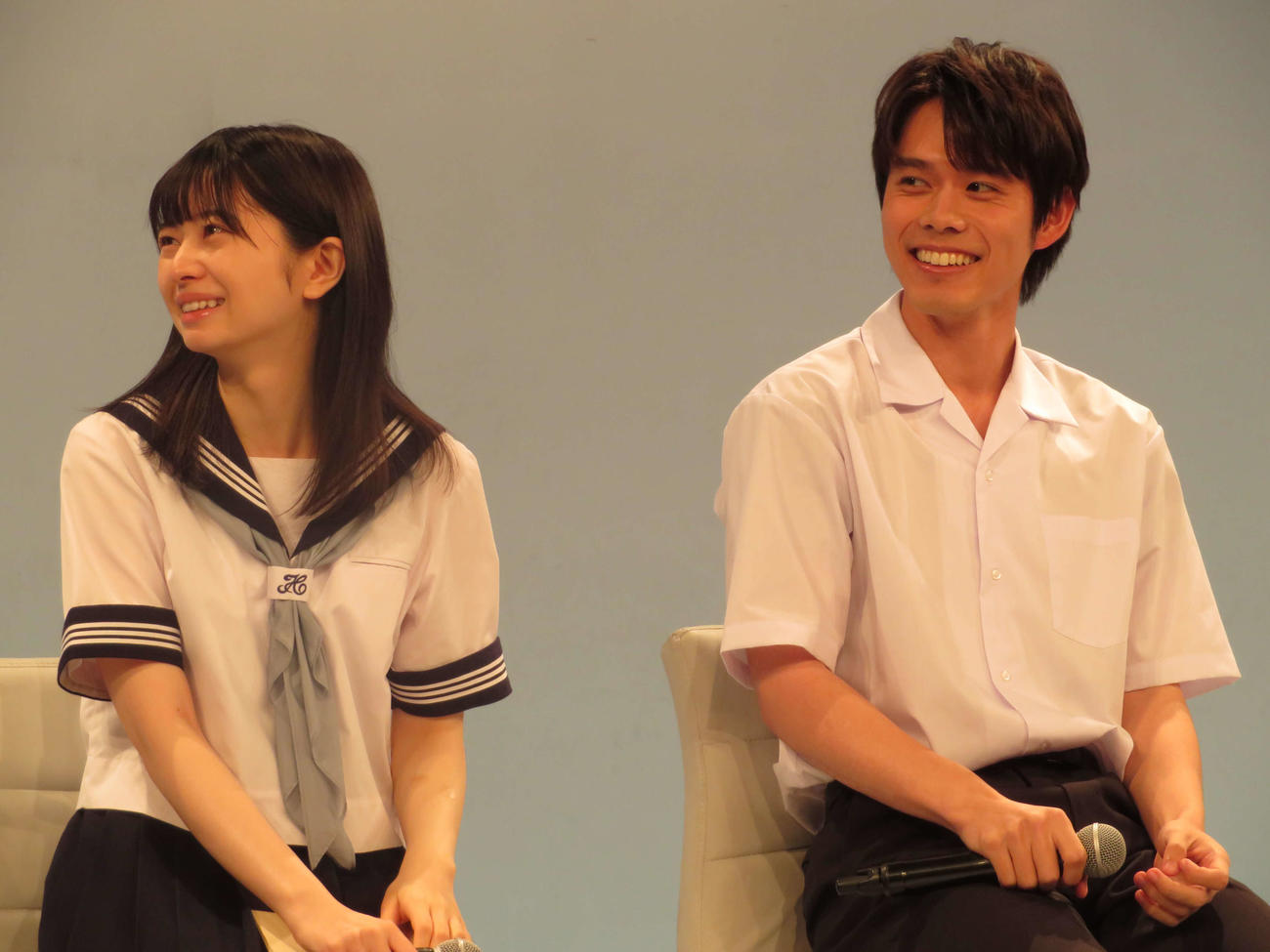 「あの子の子ども」制作発表に出席した桜田ひより、細田佳央太