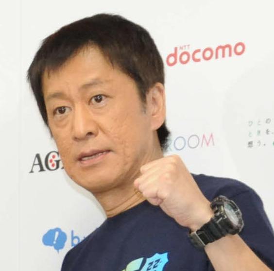 ブラックマヨネーズの吉田敬（2022年8月撮影）
