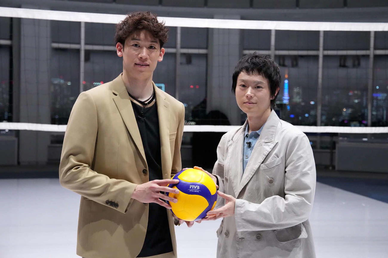 バレーボール日本男子チームキャプテンの石川祐希と対面した菅田将暉