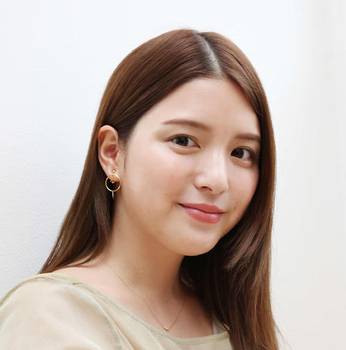 川島海荷、実年齢に驚きの声「14歳くらいじゃなかった？」「ずーっと顔変わんないのすごすぎ」