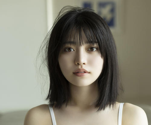 虹コン石浜芽衣「長年の夢だった」ソロ写真集発売決定　素のカラダ解放＆初のランジェリー姿も