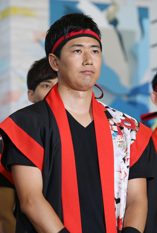 フジ酒主義久アナ、ティラノネクタイ姿で藤本万梨乃アナと２S「顔芸もサイコーです（笑）」