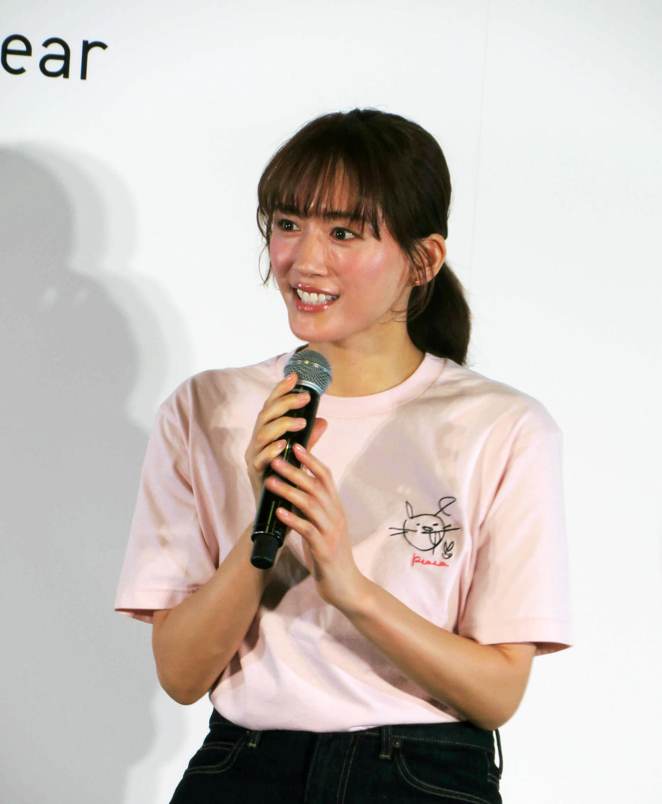 「“届けよう、服の力プロジェクト”」ユニクロ特別課外授業で講師助手を務めた綾瀬はるか