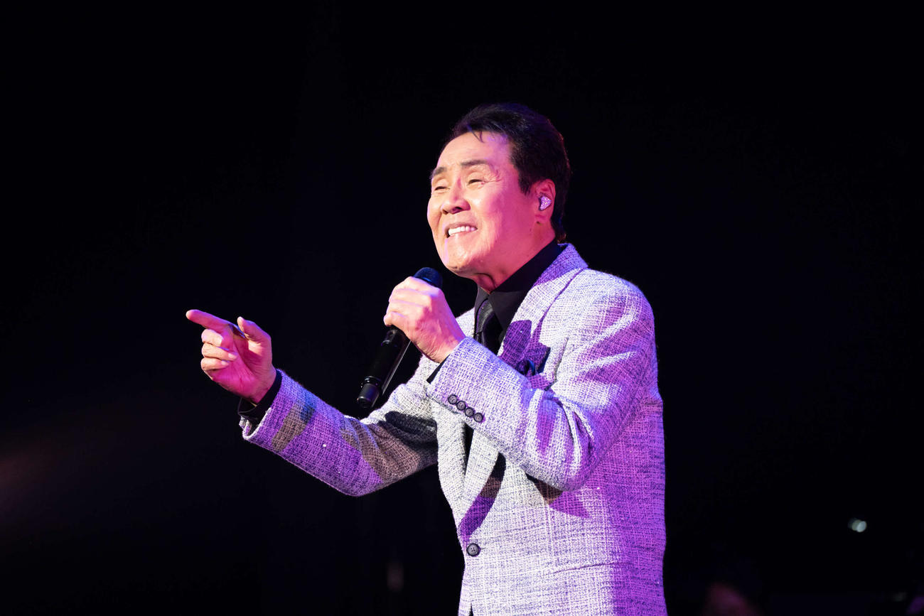 歌手生活60周年記念のコンサートを明治座で行った五木ひろし