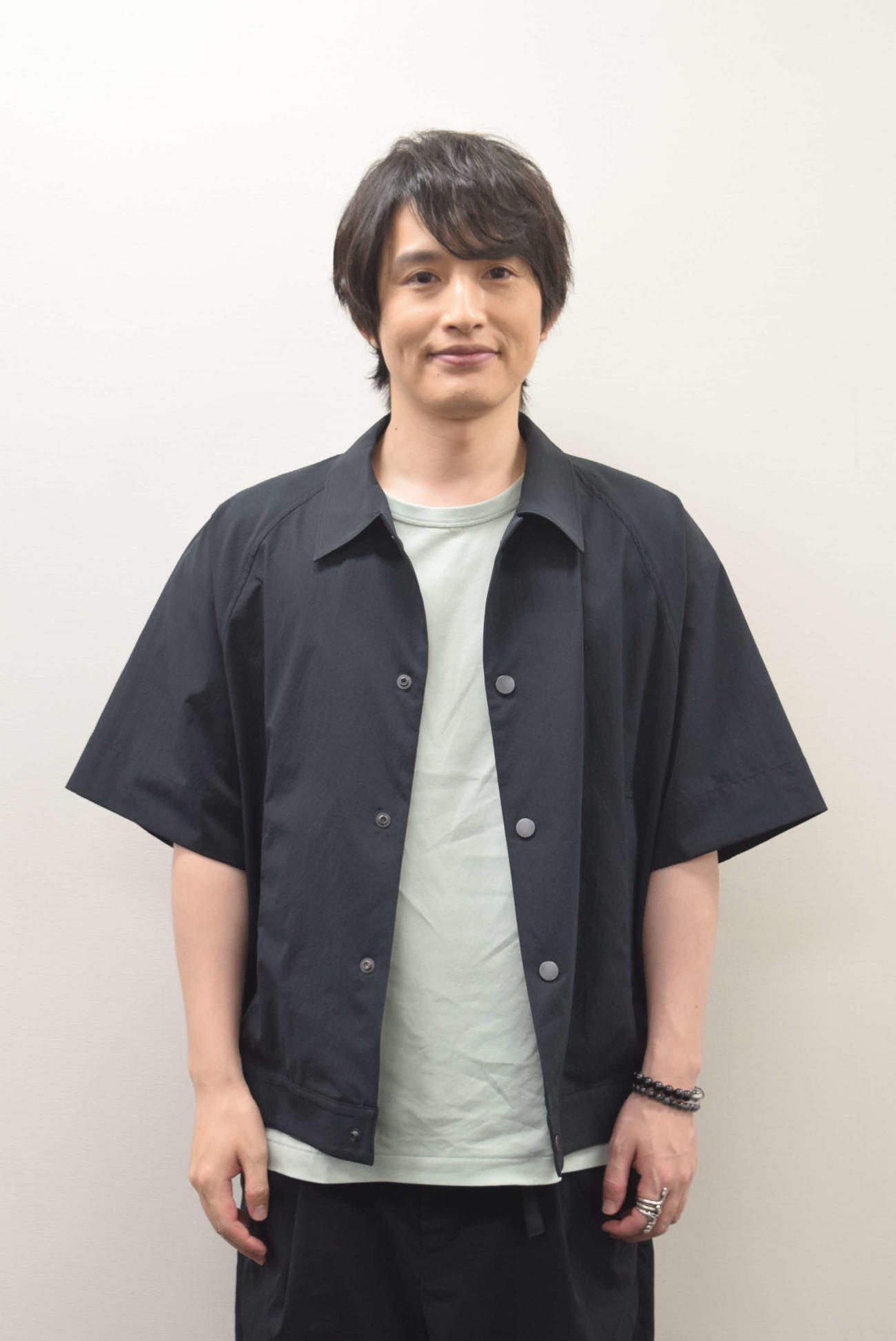 舞台「ブラック・コメディ」で主演を務める浜中文一（撮影・阪口孝志）