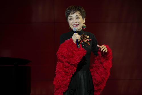 シャンソンの女王・越路吹雪生誕100年　殿堂「銀巴里」出演経験持つクミコは今も第一線で活躍