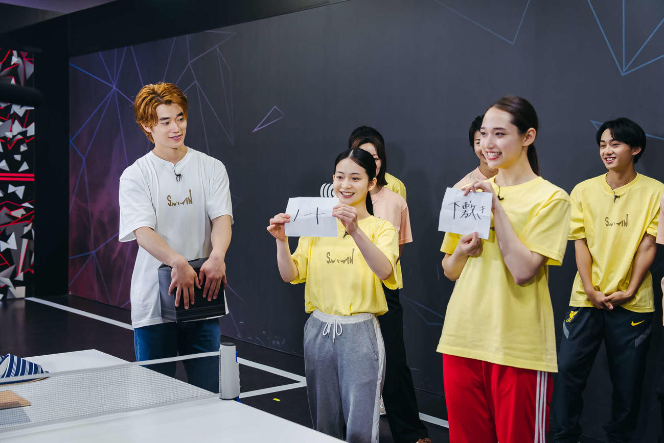 「TopCoat夏祭り2024～SAITEN～」に参加する所属タレント（撮影小田周介）