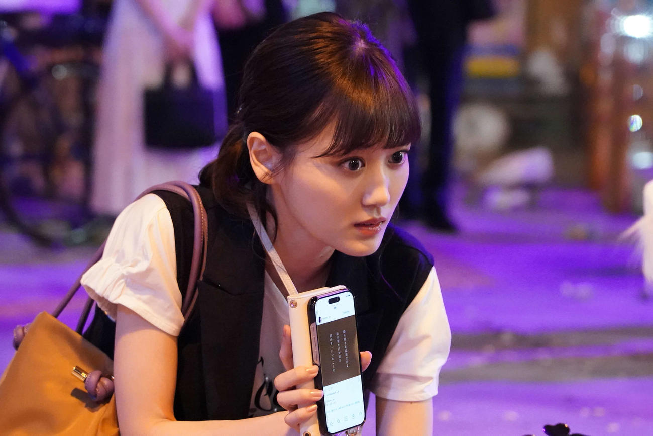 7月期の読売テレビ・日本テレビ系日曜ドラマ「降り積もれ孤独な死よ」に出演する山下美月（（C）井龍一・伊藤翔太／講談社、ytv）